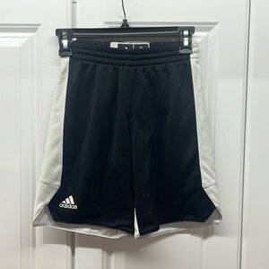 Adidas Basketball Shorts - Juniors M